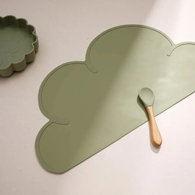 Silicone Waterproof Pet Feeding Mat with Non-Slip Base for Dogs and Cats