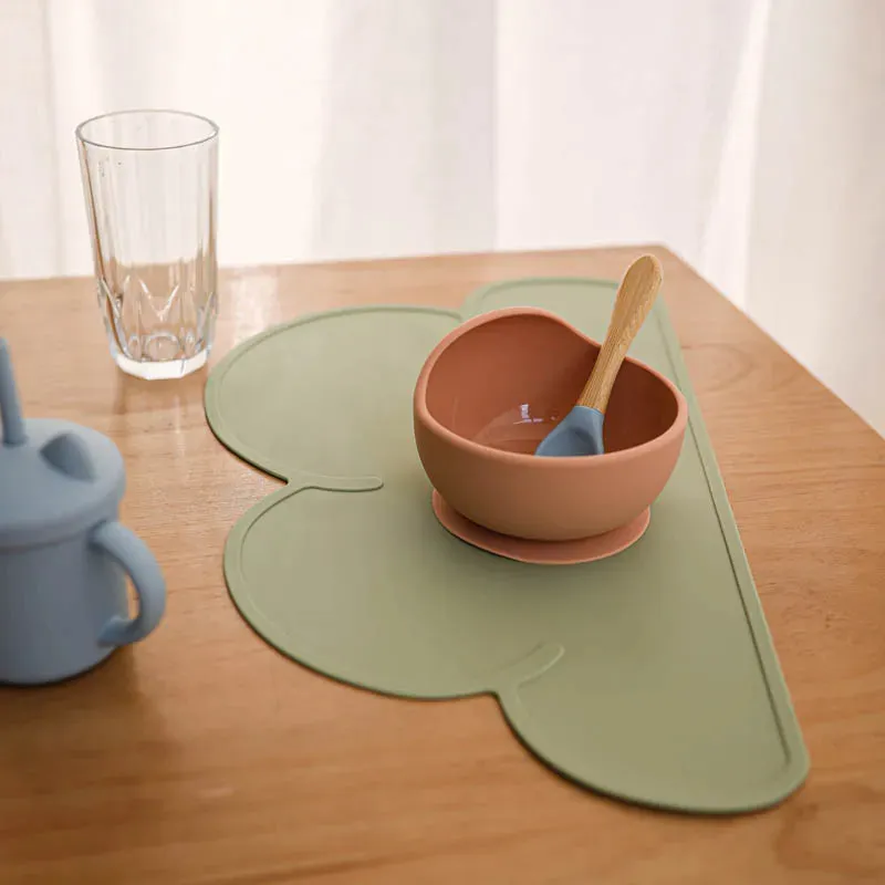 Silicone Waterproof Pet Feeding Mat with Non-Slip Base for Dogs and Cats